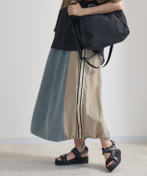 Paradise Picnic（パラダイスピクニック）の「サイドライン異素材切替デニムスカート（デニムスカート・レディース・ベージュ/ブラック・FREE）」の16枚目の写真