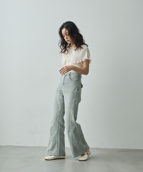 Lunea（ルネア）の「ダメージフレアデニムパンツ（デニムパンツ・レディース・ライトブルー・S/M/L）」の16枚目の写真