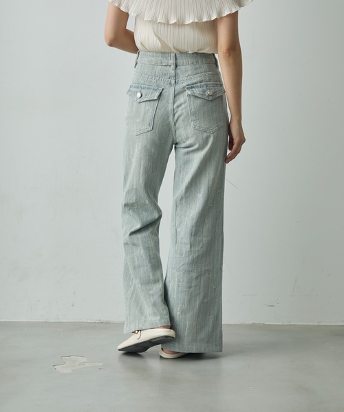 Lunea（ルネア）の「ダメージフレアデニムパンツ（デニムパンツ・レディース・ライトブルー・S/M/L）」の7枚目の写真