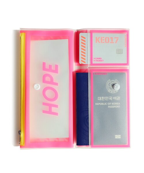 BIRTHDAY BAR（バースデイバー）の「Nalthini travel wallet　トラベルウォレット（財布・レディース・オレンジ/シアン/ブルー系その他/ピンク系その他・0）」の4枚目の写真