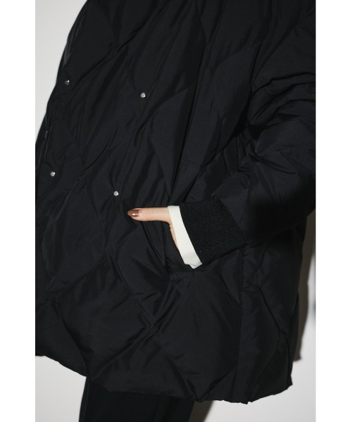 RIM.ARK（リムアーク）の「Double breasted stole down CT ダブルブレステッドストールコート（ダウンジャケット/コート・レディース・ブラック/カーキ・FREE）」の3枚目の写真