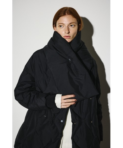 RIM.ARK（リムアーク）の「Double breasted stole down CT ダブルブレステッドストールコート（ダウンジャケット/コート・レディース・ブラック/カーキ・FREE）」の6枚目の写真