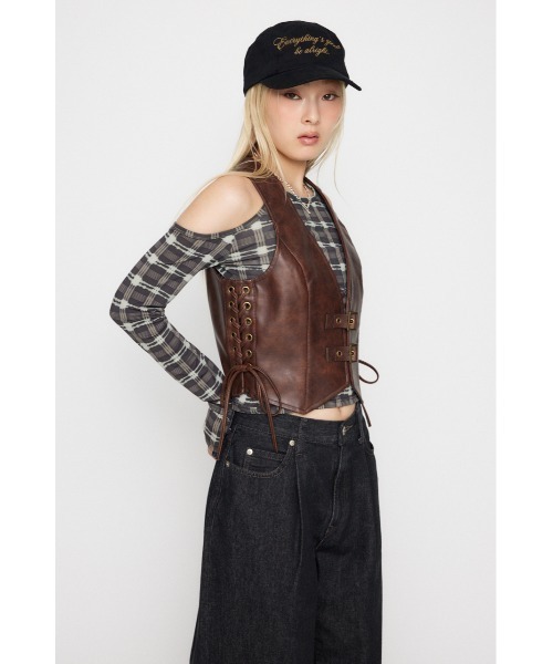 LAGUA GEM（ラグアジェム）の「FAUX LEATHER LACE UP ベスト（ベスト・レディース・ブラック/ブラウン・FREE）」の9枚目の写真
