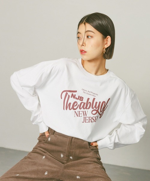 BAYFLOW(ベイフロー)の「ピグメントロゴロンT / バックプリント(Tシャツ/カットソー・レディース・オフホワイト/モカ/ネイビー/イエロー/ピンク/ライトグレー・SMALL/MEDIUM)」の2枚目の写真