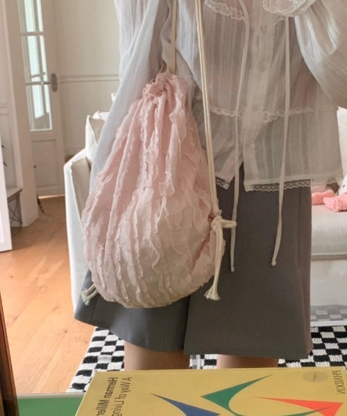 WEGO（ウィゴー）の「WEGO/フリルコンパクトガーリーナップサック（バックパック/リュック・レディース・ピンク/アイボリー/ホワイト・FREE）」の3枚目の写真