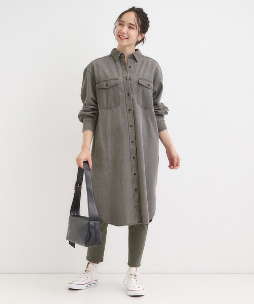 SHOO・LA・RUE（シューラルー）の「【S-LL】ロングシーズン活躍 デニムシャツワンピース（ワンピース・レディース・ネイビー/チャコールグレー/ブルー・01/02/03/04）」の6枚目の写真
