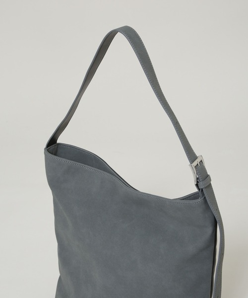 NANO universe（ナノユニバース）の「フェイクスエードコンビスクエアショルダーバッグ（ショルダーバッグ・レディース・ブラック/ベージュ・F）」の9枚目の写真