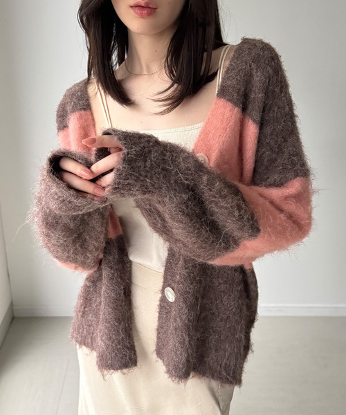 junoah(ジュノア)の「バイカラーレースアップニットカーディガン(カーディガン/ボレロ・レディース・ピンク/チャコール/ダークベージュ・MEDIUM/LARGE)」の16枚目の写真