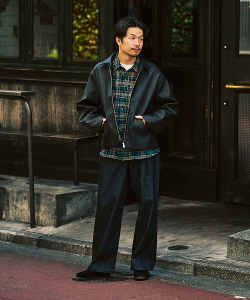 417 EDIFICE（フォーワンセブンエディフィス）の「カーフL レザーショートブルゾン（ライダースジャケット・メンズ・ブラック・MEDIUM/LARGE）」の2枚目の写真