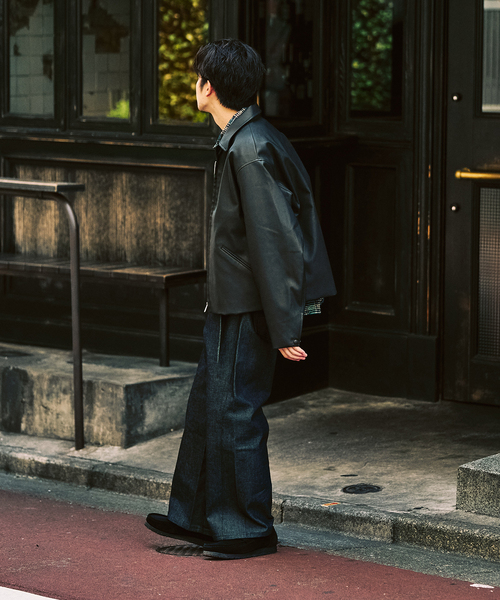 417 EDIFICE（フォーワンセブンエディフィス）の「カーフL レザーショートブルゾン（ライダースジャケット・メンズ・ブラック・MEDIUM/LARGE）」の3枚目の写真