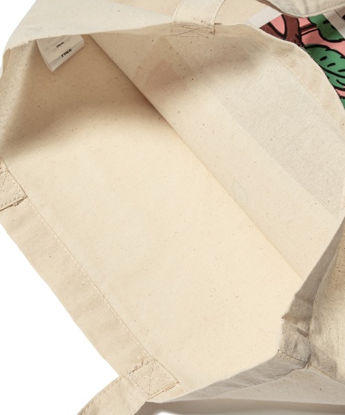 Disney(ディズニー)の「Chip 'n' Dale / TOTE Designed by NAIJEL GRAPH(トートバッグ・メンズ・ブラック/ホワイト・FREE)」の7枚目の写真