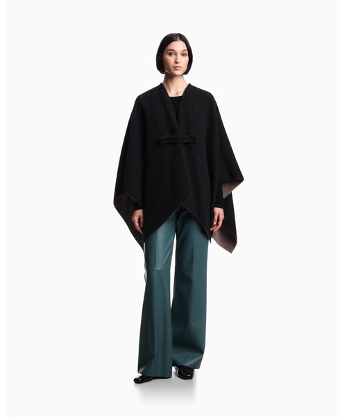EMPORIO ARMANI(エンポリオアルマーニ)の「【エンポリオ アルマーニ】ダブルフェイスケープ ウール(ポンチョ・レディース・ブラック・FREE)」の1枚目の写真