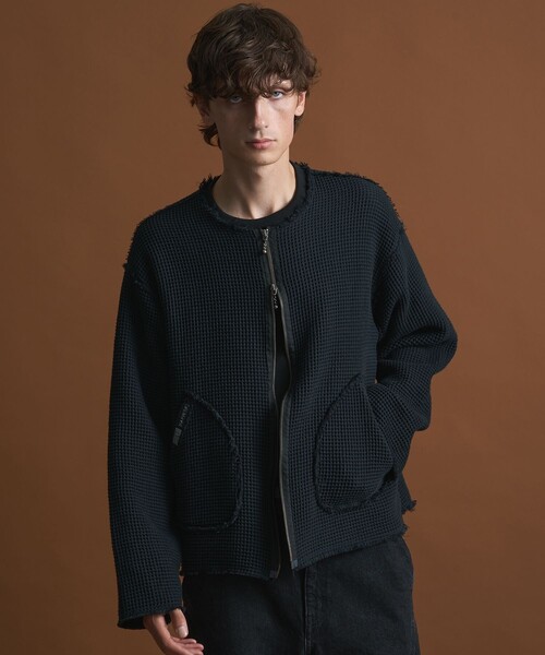 PUBLIC TOKYO（パブリックトウキョウ）の「NAPRON/SHIOTA　ワッフルカーディガン（カーディガン/ボレロ・メンズ・ブラック/ピンクベージュ・FREE）」の4枚目の写真