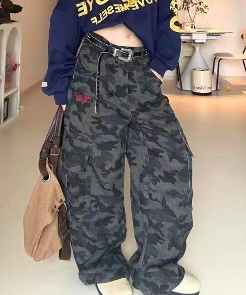 Achic(アシック)の「カーゴ迷彩パンツ(デニムパンツ・レディース・カーキ・L/M)」の10枚目の写真