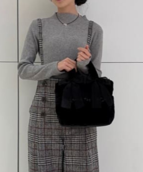 SAMANTHAVEGA（サマンサベガ）の「シフォンリボンファーハンドバッグ（ハンドバッグ・レディース・ピンク/ライトブルー/ブラック/ホワイト・FREE）」の3枚目の写真