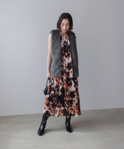 Bou Jeloud(ブージュルード)の「ボカシプリントギャザー切替ワンピース(ワンピース・レディース・ブラック/モカ/ブラウン・38)」の16枚目の写真