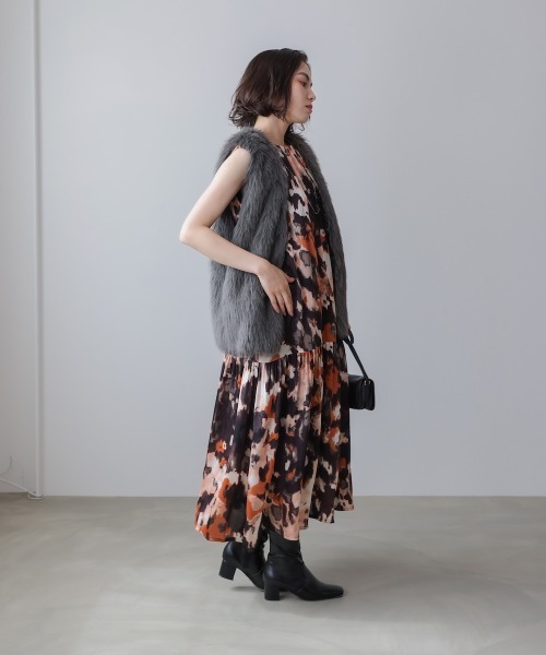 Bou Jeloud(ブージュルード)の「ボカシプリントギャザー切替ワンピース(ワンピース・レディース・ブラック/モカ/ブラウン・38)」の6枚目の写真