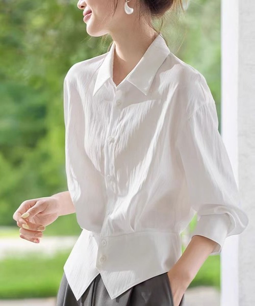 セール】【新作】ウエストを絞ったシャツは腰のラインを美しく引き立て
