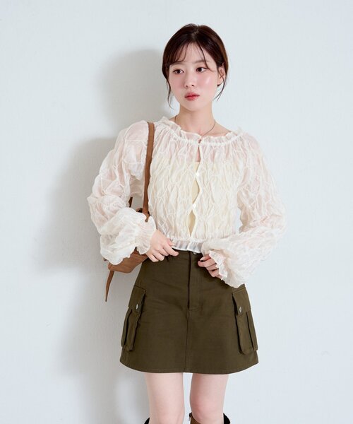 Kastane（カスタネ）の「【2WAY】フリルシャーリングブラウス（シャツ/ブラウス・レディース・ブラウン/アイボリー・FREE）」の4枚目の写真