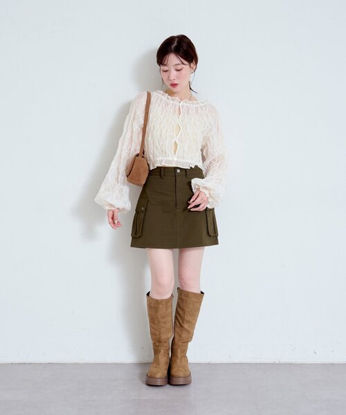 Kastane（カスタネ）の「【2WAY】フリルシャーリングブラウス（シャツ/ブラウス・レディース・ブラウン/アイボリー・FREE）」の8枚目の写真