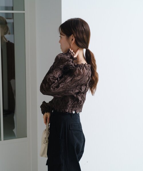 Kastane（カスタネ）の「【2WAY】フリルシャーリングブラウス（シャツ/ブラウス・レディース・ブラウン/アイボリー・FREE）」の22枚目の写真