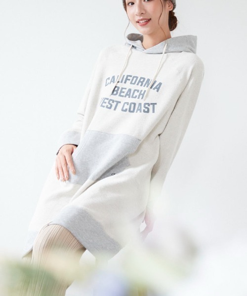 Ocean Pacific（オーシャンパシフィック）の「【OP / オーピー】レディースパーカーワンピース/裏毛カレッジロゴドローコード付きスウェットワンピ（ワンピース・レディース・ベージュ/杢グレー/ネイビー・LARGE/MEDIUM）」の2枚目の写真