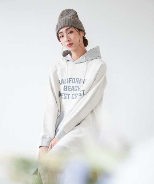 Ocean Pacific（オーシャンパシフィック）の「【OP / オーピー】レディースパーカーワンピース/裏毛カレッジロゴドローコード付きスウェットワンピ（ワンピース・レディース・ベージュ/杢グレー/ネイビー・LARGE/MEDIUM）」の4枚目の写真