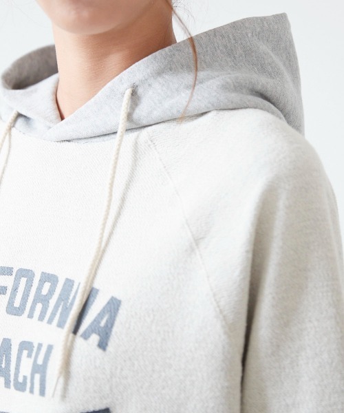 Ocean Pacific（オーシャンパシフィック）の「【OP / オーピー】レディースパーカーワンピース/裏毛カレッジロゴドローコード付きスウェットワンピ（ワンピース・レディース・ベージュ/杢グレー/ネイビー・LARGE/MEDIUM）」の14枚目の写真