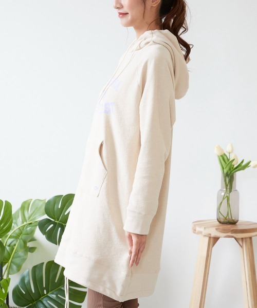 Ocean Pacific（オーシャンパシフィック）の「【OP / オーピー】レディースパーカーワンピース/裏毛カレッジロゴドローコード付きスウェットワンピ（ワンピース・レディース・ベージュ/杢グレー/ネイビー・LARGE/MEDIUM）」の18枚目の写真