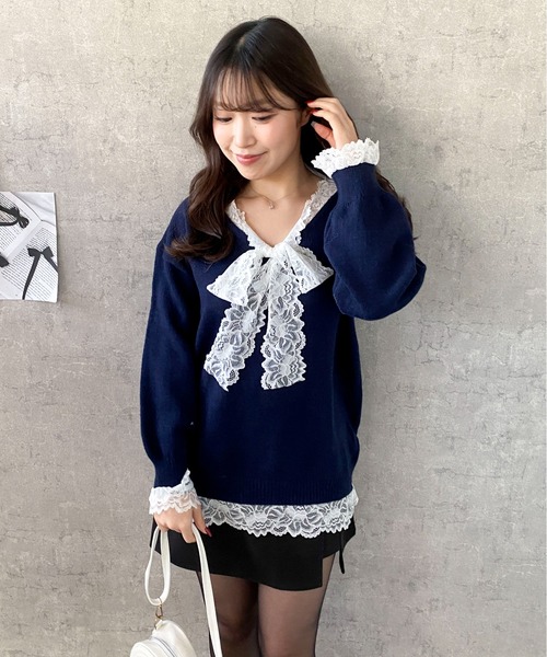 Mejoul（メジュール）の「【25年秋冬新作】レースリボンルーズシルエットＶネックプルオーバーニット　異素材ドッキング（ニット/セーター・レディース・グレー/アイボリー/ブラック/ピンク/ネイビー/レッド・F）」の12枚目の写真