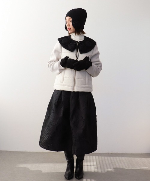 Three Four Time(スリーフォータイム)の「【Casselini】フラワーニット帽(ニットキャップ/ビーニー・レディース・ブラック/アイボリー・FREE)」の11枚目の写真