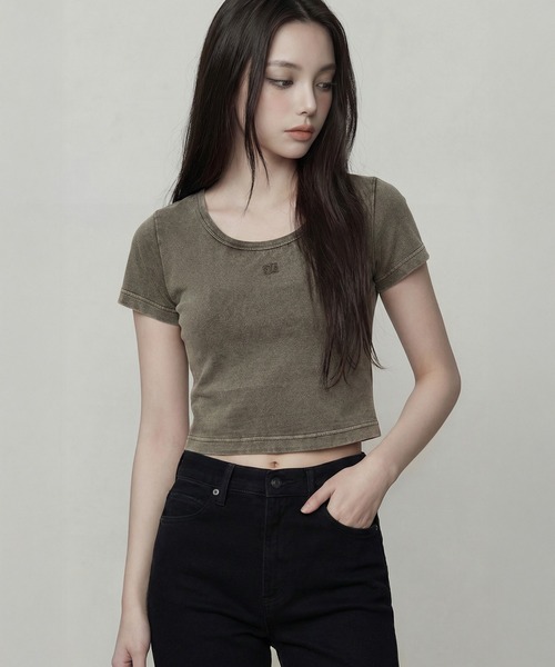 DURAS(デュラス)の「ロゴ刺繍クロップドTシャツ(Tシャツ/カットソー・レディース・レオパード/ピンク/ブラウン/ブラック・FREE)」の2枚目の写真