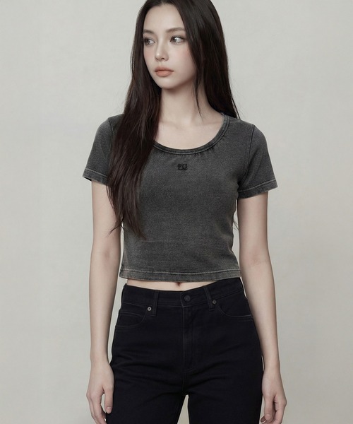 DURAS(デュラス)の「ロゴ刺繍クロップドTシャツ(Tシャツ/カットソー・レディース・レオパード/ピンク/ブラウン/ブラック・FREE)」の1枚目の写真