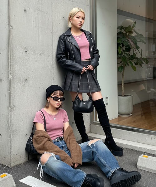 DURAS(デュラス)の「ロゴ刺繍クロップドTシャツ(Tシャツ/カットソー・レディース・レオパード/ピンク/ブラウン/ブラック・FREE)」の5枚目の写真