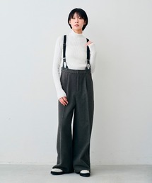 リブ　イン　コンフォート　栞里ちゃんとつくった　ほどよくルーズなシルエットでこなれ感を演出！　着まわし上手なサスペンダー付きパンツ