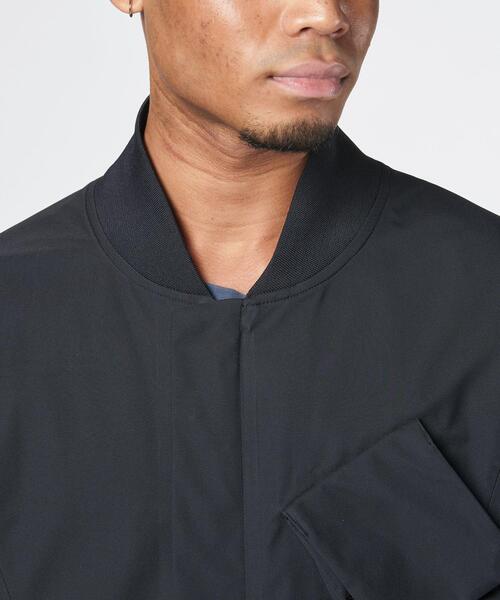 UNDER ARMOUR(アンダーアーマー)の「UAシティ ボンバー ジャケット(ライフスタイル/メンズ/レディース)(その他アウター・レディース・ブラック・L/M/S/2XL)」の9枚目の写真