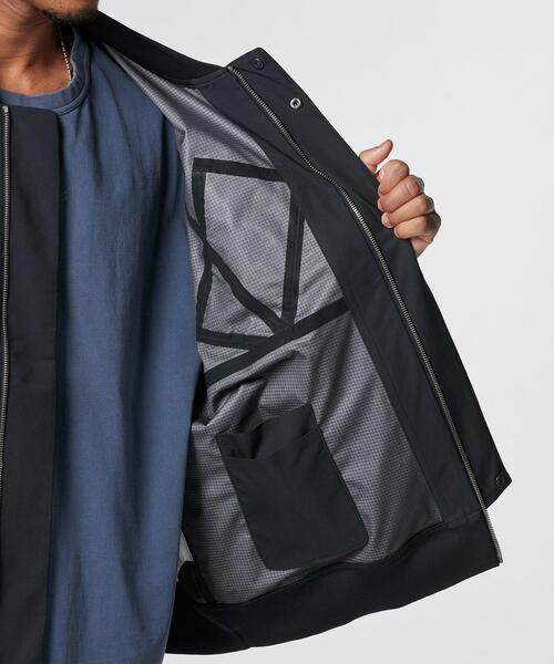 UNDER ARMOUR(アンダーアーマー)の「UAシティ ボンバー ジャケット(ライフスタイル/メンズ/レディース)(その他アウター・レディース・ブラック・L/M/S/2XL)」の10枚目の写真