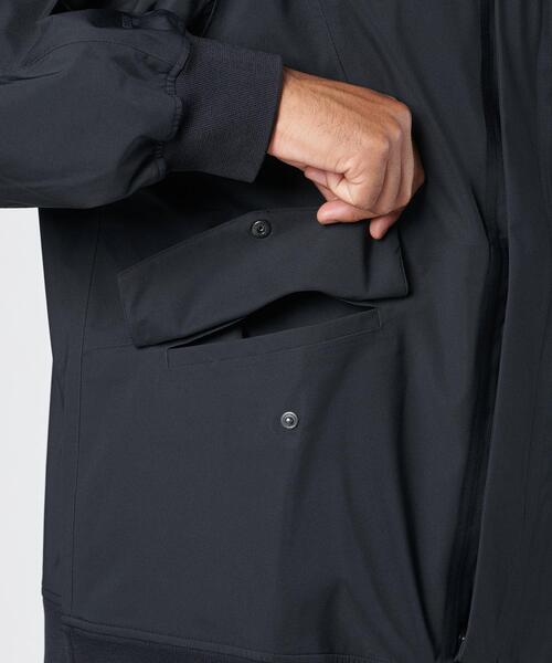 UNDER ARMOUR(アンダーアーマー)の「UAシティ ボンバー ジャケット(ライフスタイル/メンズ/レディース)(その他アウター・レディース・ブラック・L/M/S/2XL)」の4枚目の写真