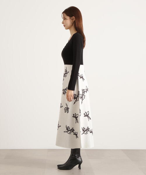 PROPORTION BODY DRESSING（プロポーションボディドレッシング）の「花柄ジャガードニットワンピース / 1215240108（ワンピース・レディース・ボルドー/ブルー/ブラック・MEDIUM/P/S）」の13枚目の写真