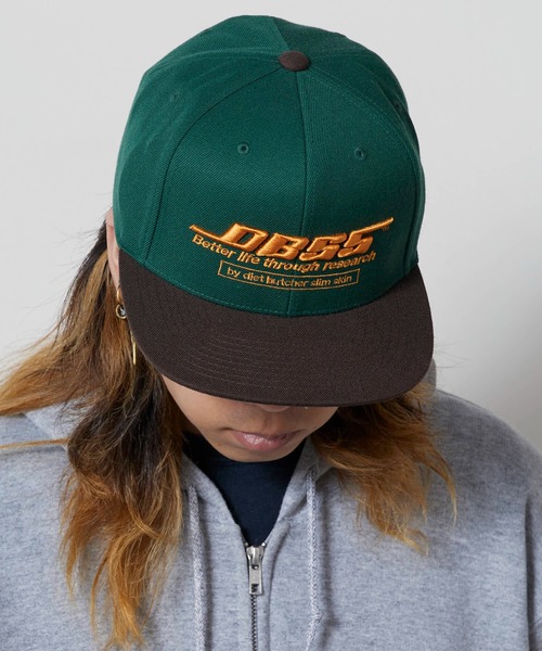 DIET BUTCHER（ダイエットブッチャー）の「DIET BUTCHER SLIM SKIN/ダイエットブッチャースリムスキン DBSS CAP 3Dロゴ フラットバイザー6パネルキャップ（キャップ・メンズ・キャメル/グリーン・FREE）」の17枚目の写真
