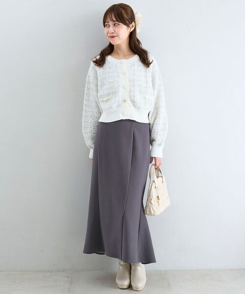 MAJESTIC LEGON（マジェスティックレゴン）の「アソートボタンツイードニットカーデ（カーディガン/ボレロ・レディース・グレー/ブラック/アイボリー/ピンクベージュ・MEDIUM）」の10枚目の写真