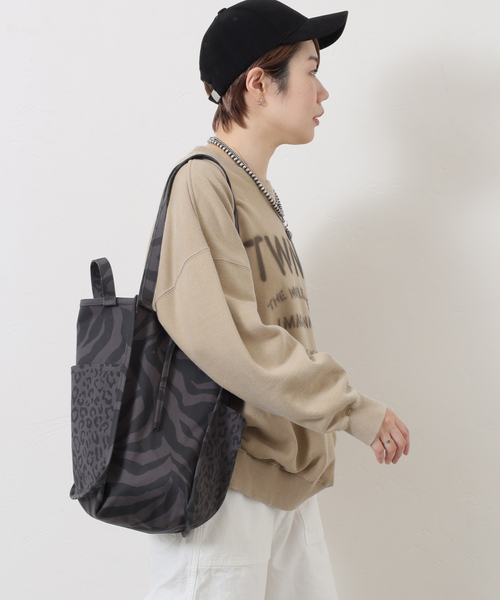 JOURNAL STANDARD LUXE(ジャーナルスタンダード ラックス)の「Stencil Print Sweat(スウェット・レディース・イエロー/ベージュ/ライトグレー・FREE)」の9枚目の写真