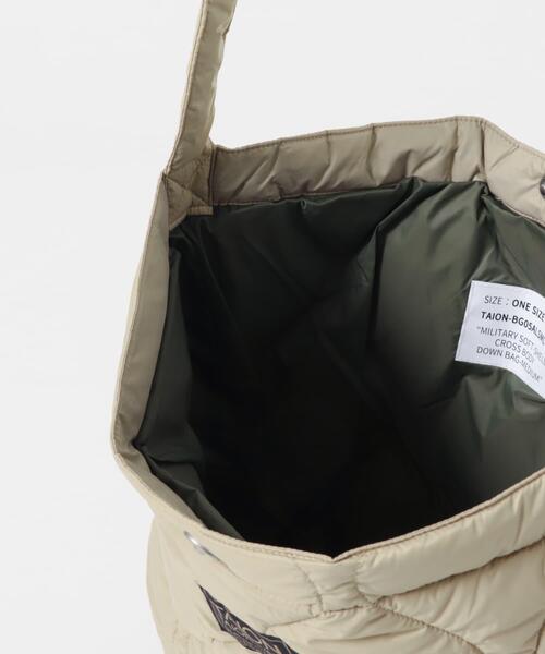 ITEMS URBANRESEARCH（アイテムズ アーバンリサーチ）の「TAION　Cross Body Down Bag -M（ショルダーバッグ・メンズ・ブラック/オリーブ/ブルー系その他/ベージュ系その他・-）」の17枚目の写真