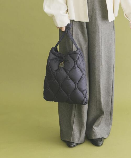 TAION(タイオン)の「TAION Cross Body Down Bag -M(ショルダーバッグ・メンズ・ブラック/オリーブ/ブルー系その他/ベージュ系その他/カモフラージュ・-)」の15枚目の写真