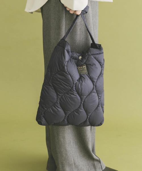 TAION(タイオン)の「TAION Cross Body Down Bag -M(ショルダーバッグ・メンズ・ブラック/オリーブ/ブルー系その他/ベージュ系その他/カモフラージュ・-)」の16枚目の写真