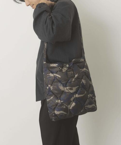 TAION(タイオン)の「TAION Cross Body Down Bag -M(ショルダーバッグ・メンズ・ブラック/オリーブ/ブルー系その他/ベージュ系その他/カモフラージュ・-)」の21枚目の写真