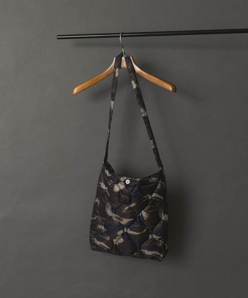 TAION(タイオン)の「TAION Cross Body Down Bag -M(ショルダーバッグ・メンズ・ブラック/オリーブ/ブルー系その他/ベージュ系その他/カモフラージュ・-)」の22枚目の写真
