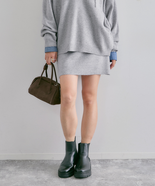 U by SPICK&SPAN(ユーバイスピックアンドスパン)の「FLUFFYニットミニスカート(スカート・レディース・グレー/ホワイト・FREE)」の8枚目の写真