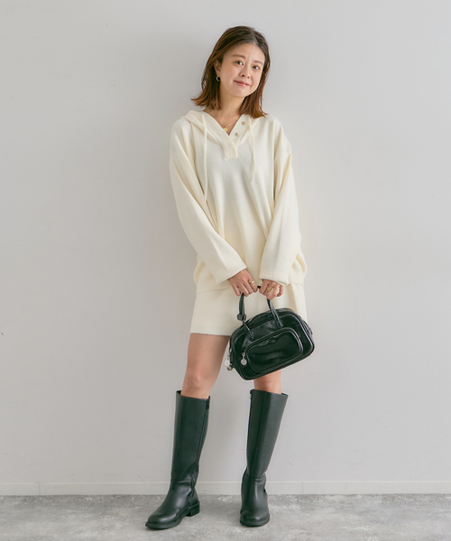 U by SPICK&SPAN(ユーバイスピックアンドスパン)の「FLUFFYニットミニスカート(スカート・レディース・グレー/ホワイト・FREE)」の15枚目の写真