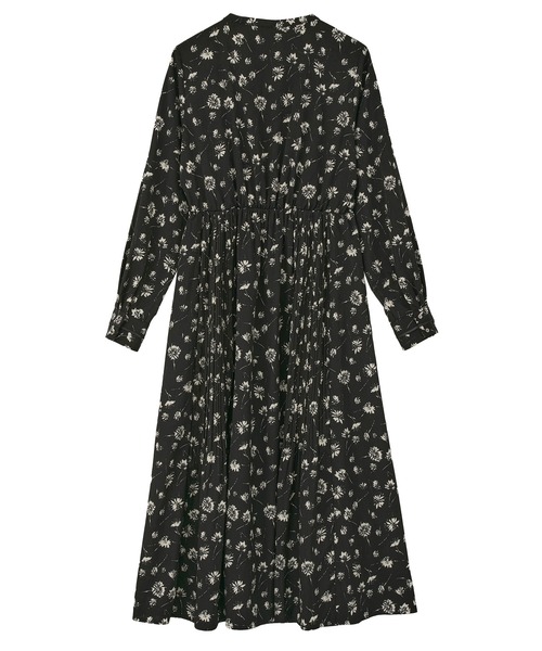 YECCA VECCA(イェッカヴェッカ)の「フラワー柄プリーツMIXワンピース(ワンピース・レディース・ベージュ/ブラック・FREE)」の20枚目の写真